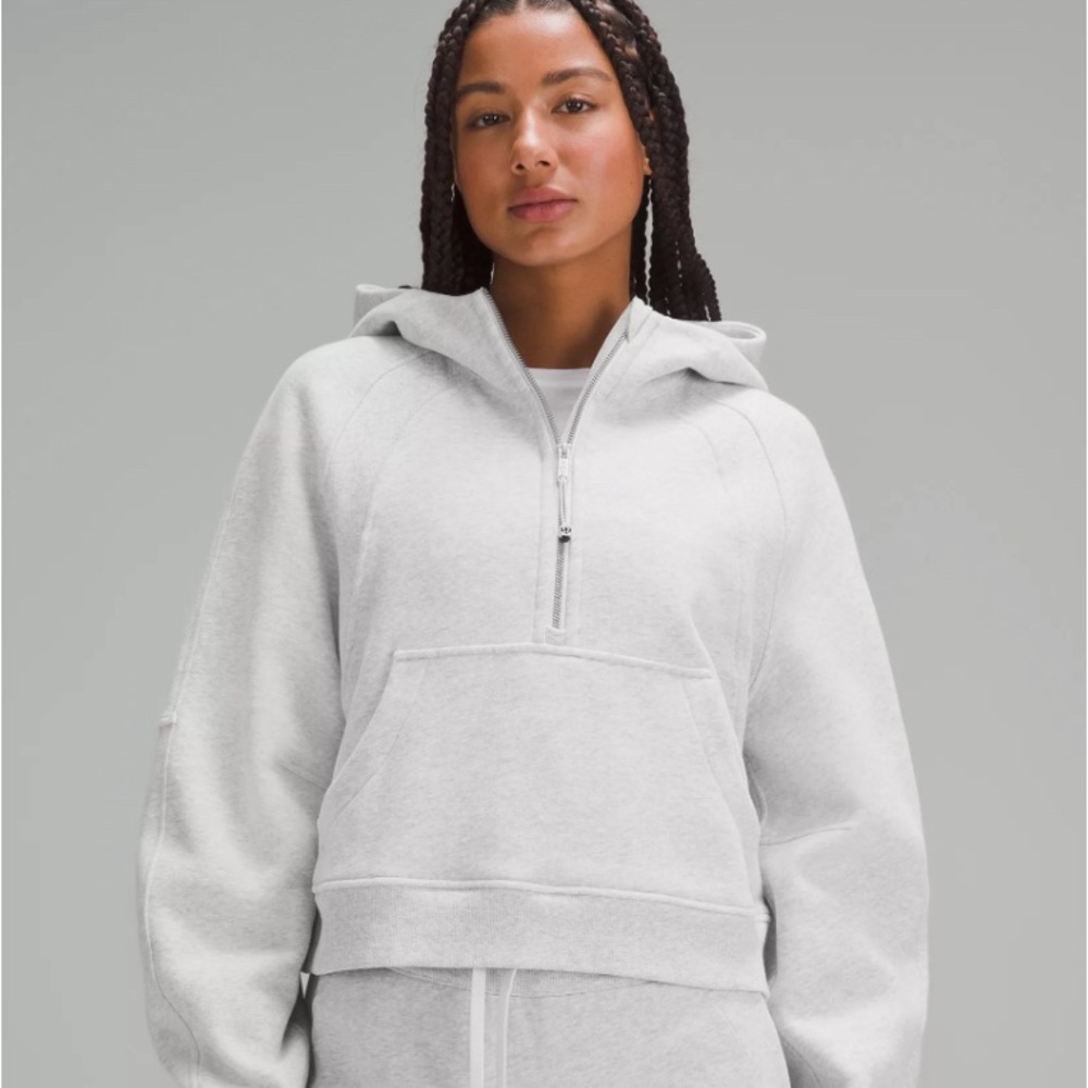 Lululemon Scuba half zip!